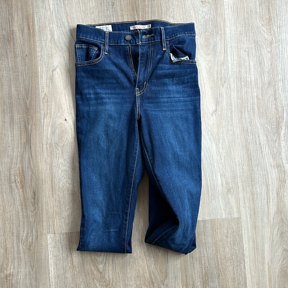 Women’s Levi’s - Picture 3 of 3